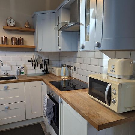 The Coach House Apartment At Cefn Tilla Court, Usk Ngoại thất bức ảnh