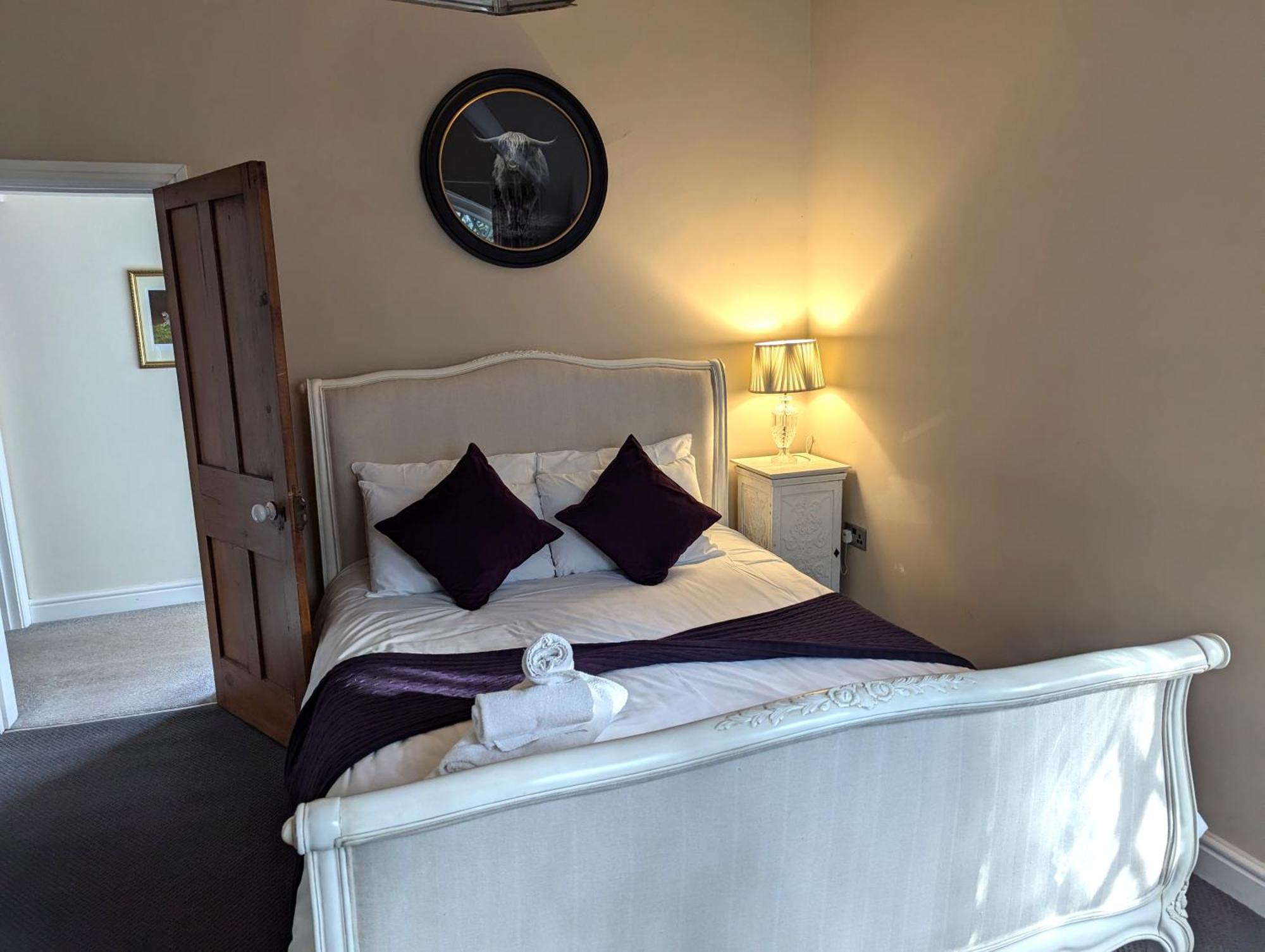The Coach House Apartment At Cefn Tilla Court, Usk Ngoại thất bức ảnh